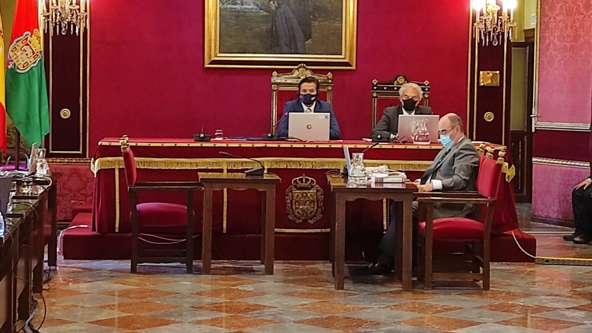 El alcalde de Granada, Luis Salvador, y su teniente de alcalde, José Antonio Huertas