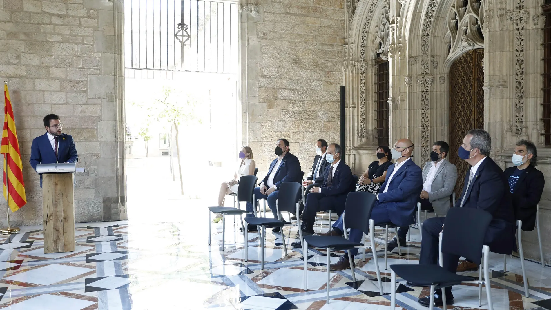 El presidente de la Generalitat, Pere Aragonès, durante su intervención en la recepción oficial que ha ofrecido este lunes a los nueve líderes independentistas indultados por el Gobierno