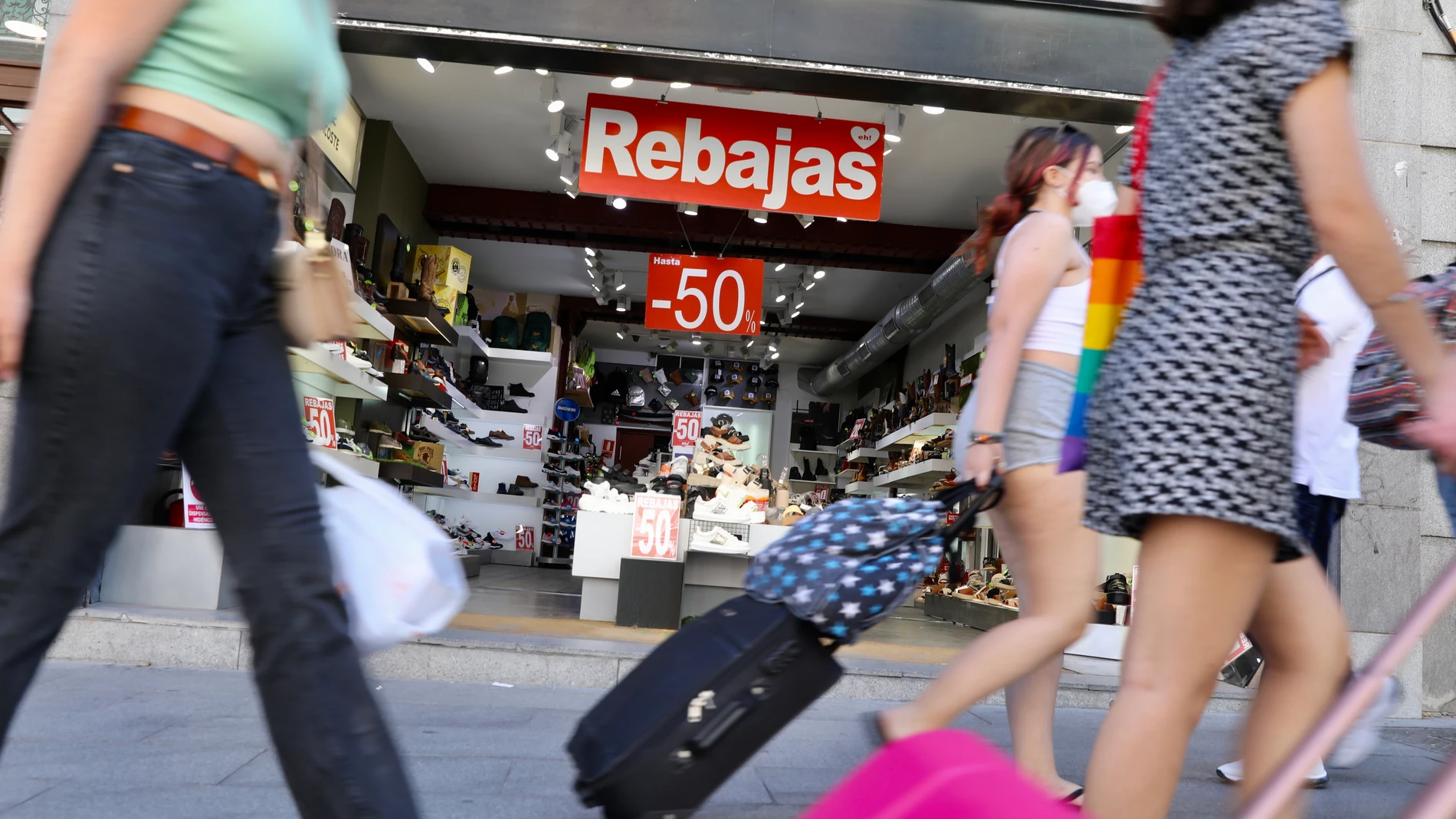 Recomendaciones para afrontar unas rebajas de verano con todas las garantías