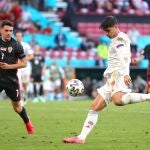 Morata remata a portería el gol decisivo para la victoria contra Ucrania