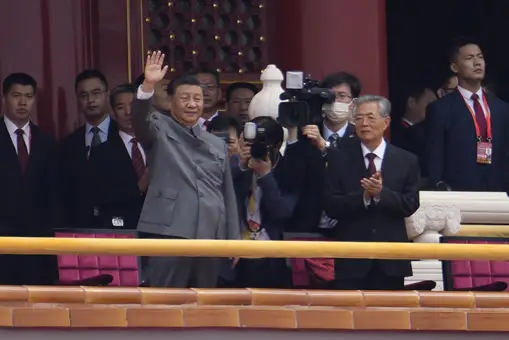 Xi Jinping advierte que cualquier nación que quiera intimidar a China “será golpeada en la cabeza”