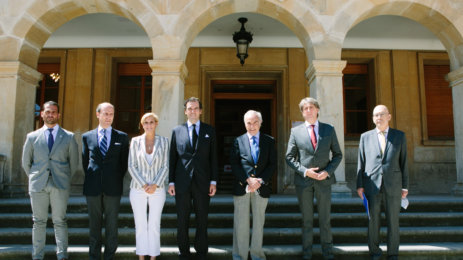 El duque de Soria inaugura la exposicion de pintura 'Cuando el fondo se vuelve figura', de Alicia Marsans como inicio del curso académico de la Fundación Duques de Soria
