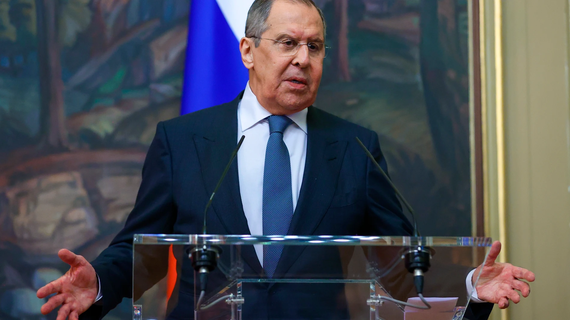 Lavrov agregó que las obligaciones militares que Rusia había asumido en el marco de la OTSC permanecen en plena vigencia. EFE