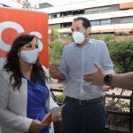 La coordinadora autonómica de Cs CyL, Gemma Villarroel; y el coordinador provincial y alcalde de Palencia, Mario Simón