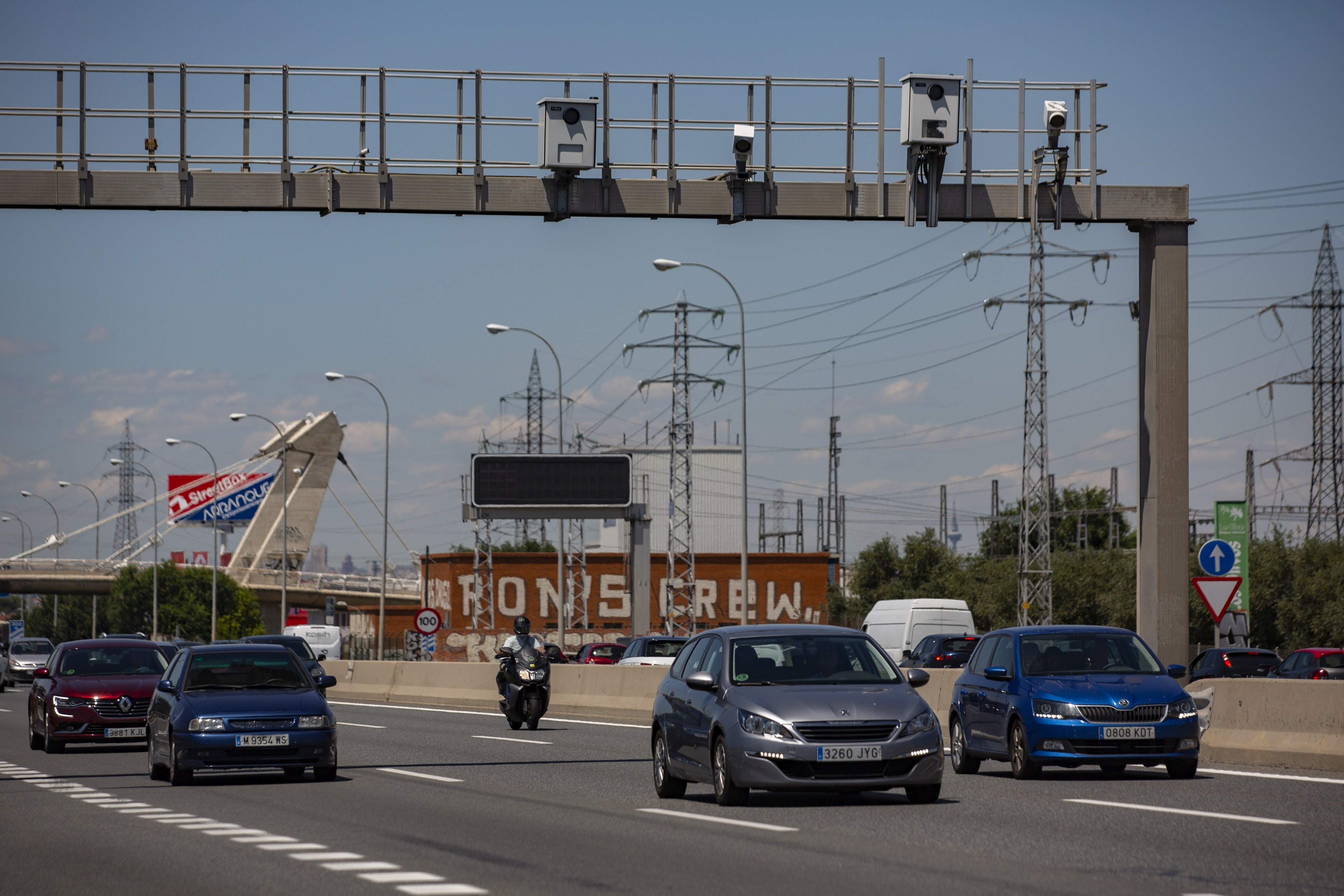 La Guardia Civil caza a un conductor con detector de radares