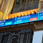Pantallas muestran la evolución del Ibex 35