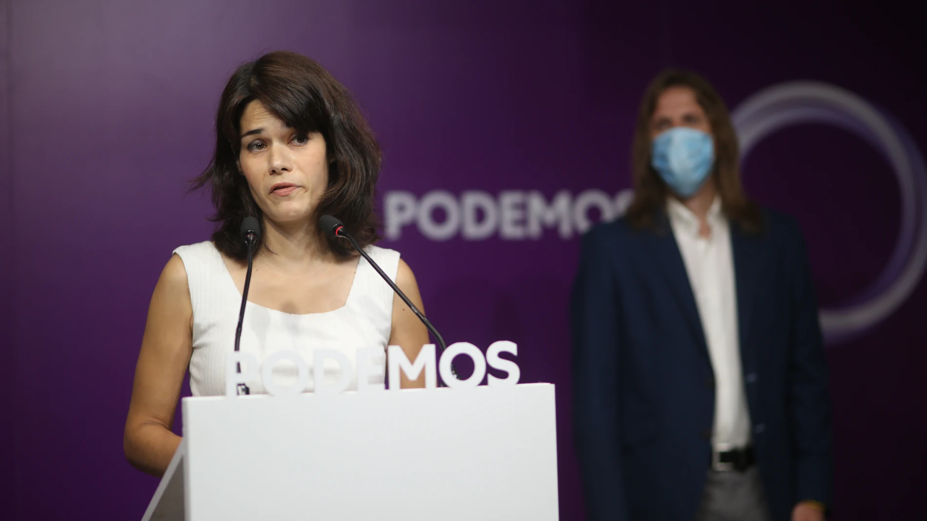 La exportavoz de Podemos en la Asamblea de Madrid Isa Serra interviene en una rueda de prensa tras conocer que el Supremo ratifica su condena a 19 meses de cárcel, a 5 de julio de 2021