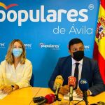 Alicia García y Carlos García durante una rueda de prensa