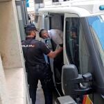 Uno de los cuatro integrantes de la llamada "manada de Callosa" llega a la Audiencia Provincial de Alicante