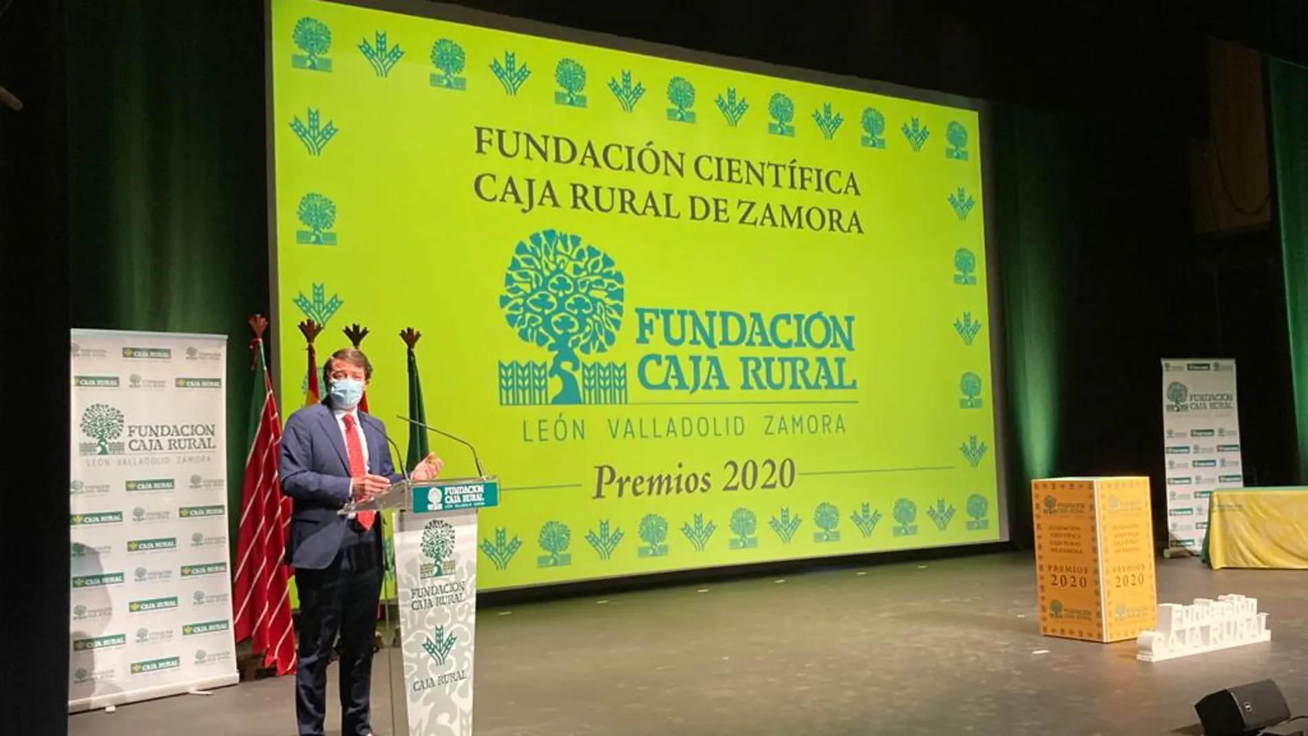 El presidente de la Junta de Castilla y León, Alfonso Fernández Mañueco, clausura el acto de entrega de los premios de la Fundación Caja Rural de Zamora, donde ha hecho estas declaraciones