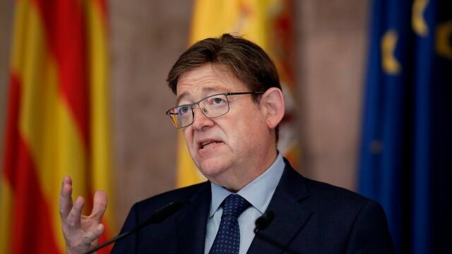 El presidente de la Generalitat, Ximo Puig, ha avanzado tras la reunión de la interdepartamental que la Comunitat Valenciana cerrará el ocio nocturno a partir de este sábado y solo podrá abrir en las condiciones de los bares y cafeterías