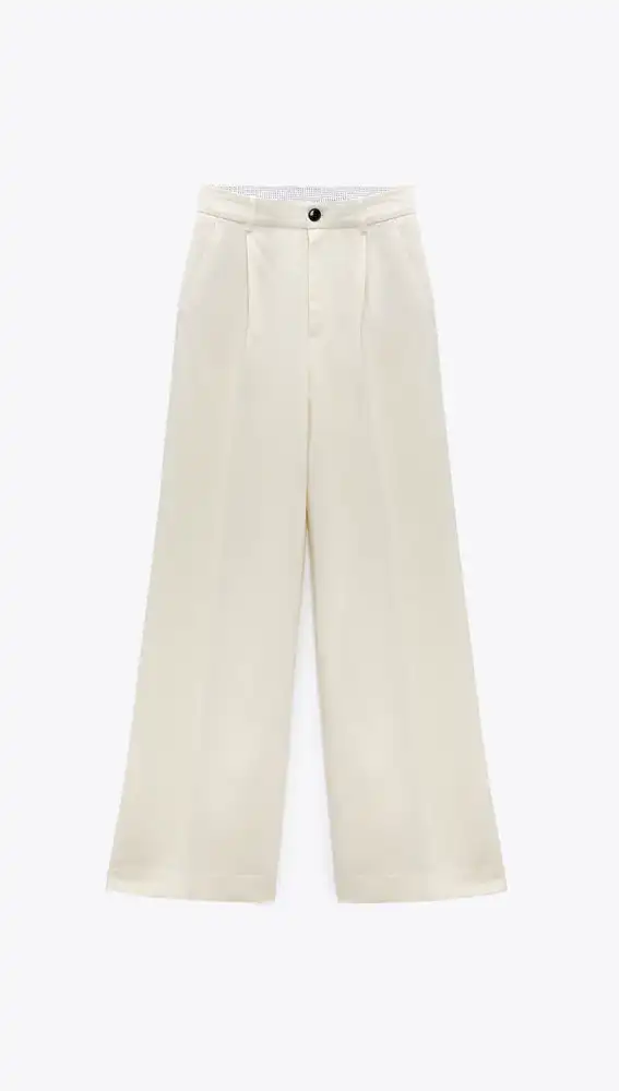 Pantalón ancho blanco.