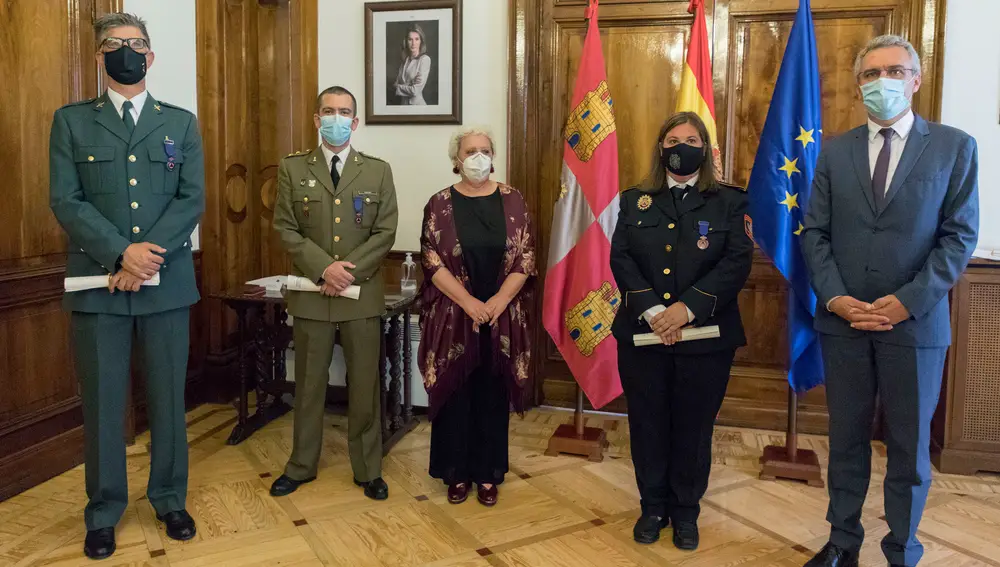 El delegado del Gobierno en Castilla y León, Javier Izquierdo, preside el acto de entrega de las Medallas al Mérito de la Protección Civil, en su categoría de Bronce y distintivo Azul