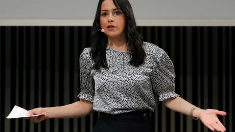 La presidenta de Ciudadanos, Inés Arrimadas, durante su intervención en el acto celebrado este mediodía en el MACBA de Barcelona