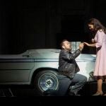 El tenor mexicano Javier Camarena y la joven soprano estadounidense Nadine Sierra protagonizan la ópera romántica "Lucia di Lammermoor"