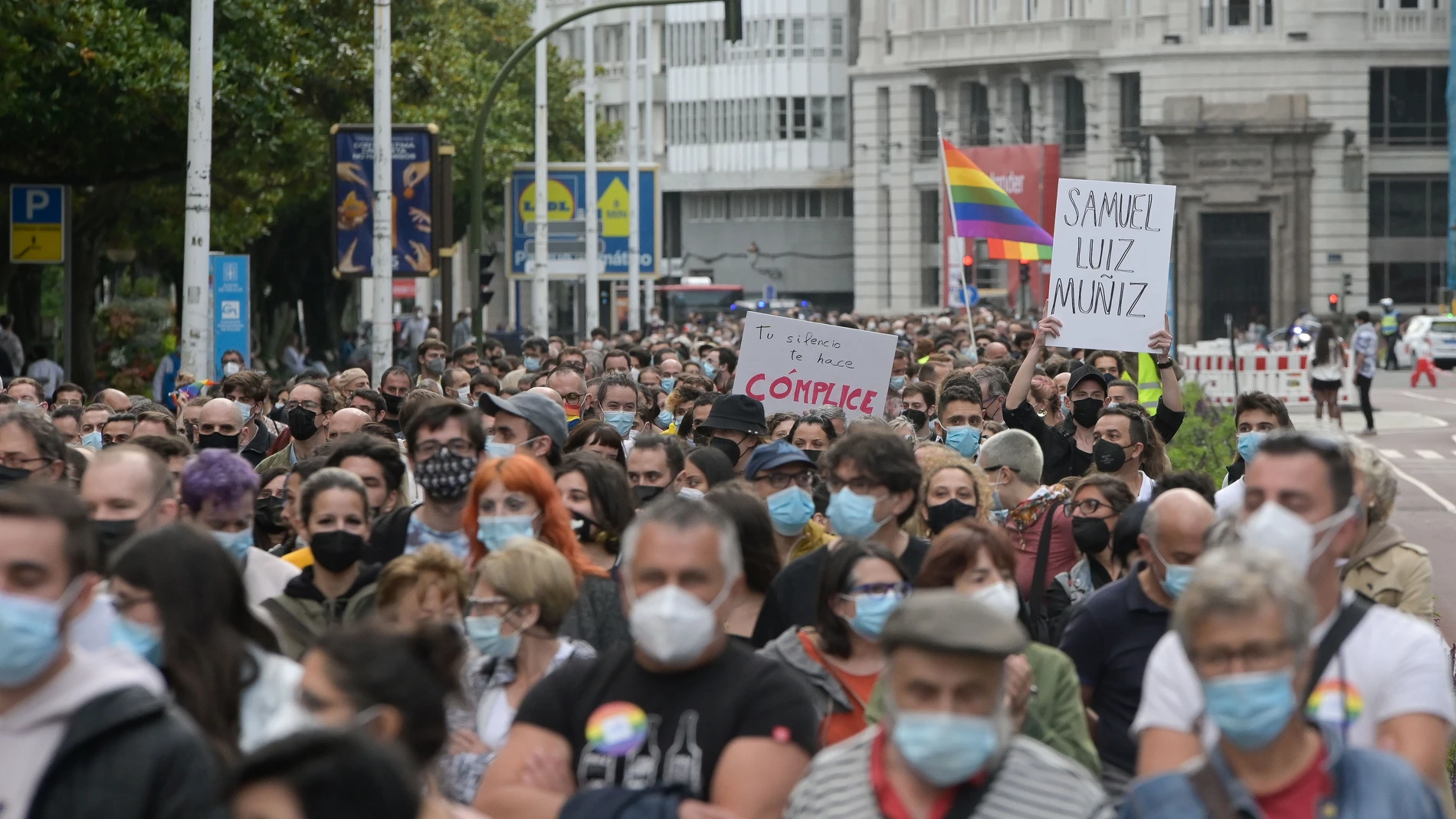 Asociaciones LGTBIAQ+ convocan esta manifestación contra la violencia LGTBIfóbica y que también pide justicia para Samuel Luiz, el joven que sufrió una paliza mortal.