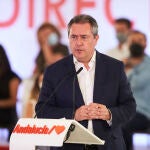 El candidato a la Junta de Andalucía y alcalde de Sevilla, Juan Espadas