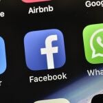La mujer condenada utilizó la red social Facebook y la aplicación de mensajería WhatsApp para llevar a cabo el acoso a su cuñada