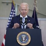 El presidente de EE UU, Joe Biden, pronuncia un discurso en el Centro Nacional de la Constitución en Filadelfia