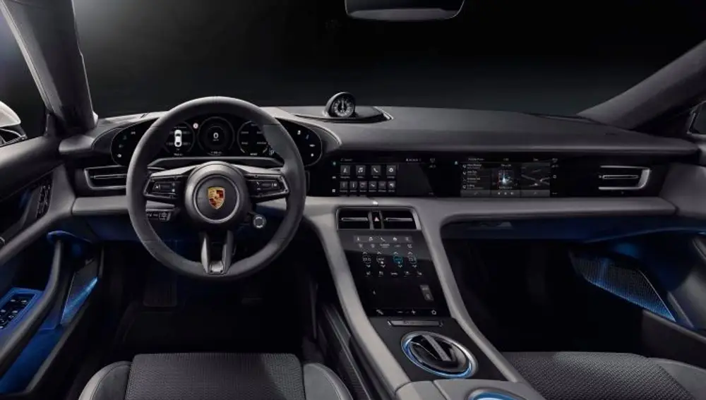 Sus hermosos acabados de lujo dentro del vehículo hacen del Porsche Taycan un vehículo único y original.