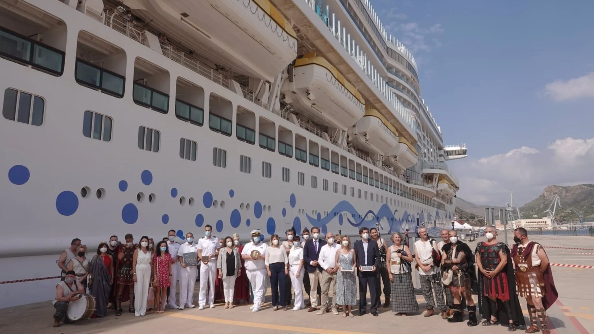 Llega a Cartagena el primer crucero internacional tras 16 meses con cerca de 1.500 turistas.