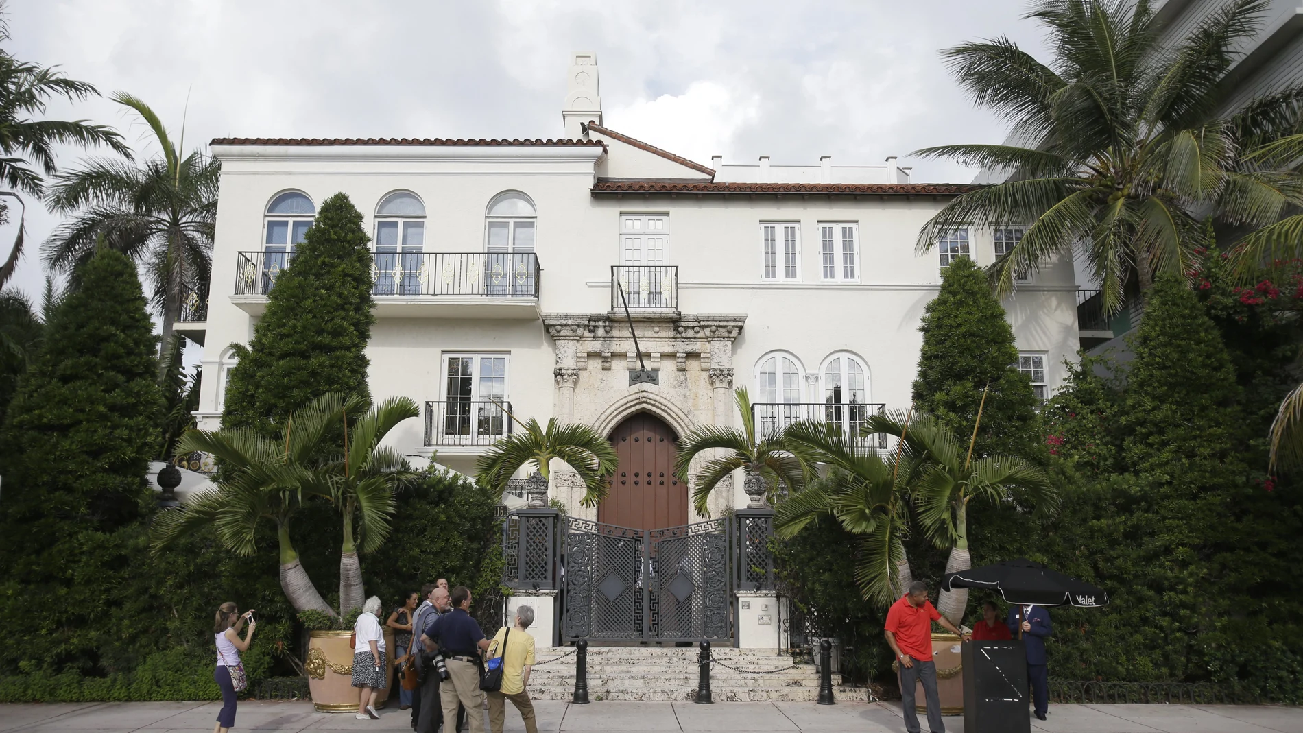 La mansión South Beach de Versace en Miami donde aparecieron los dos cadáveres