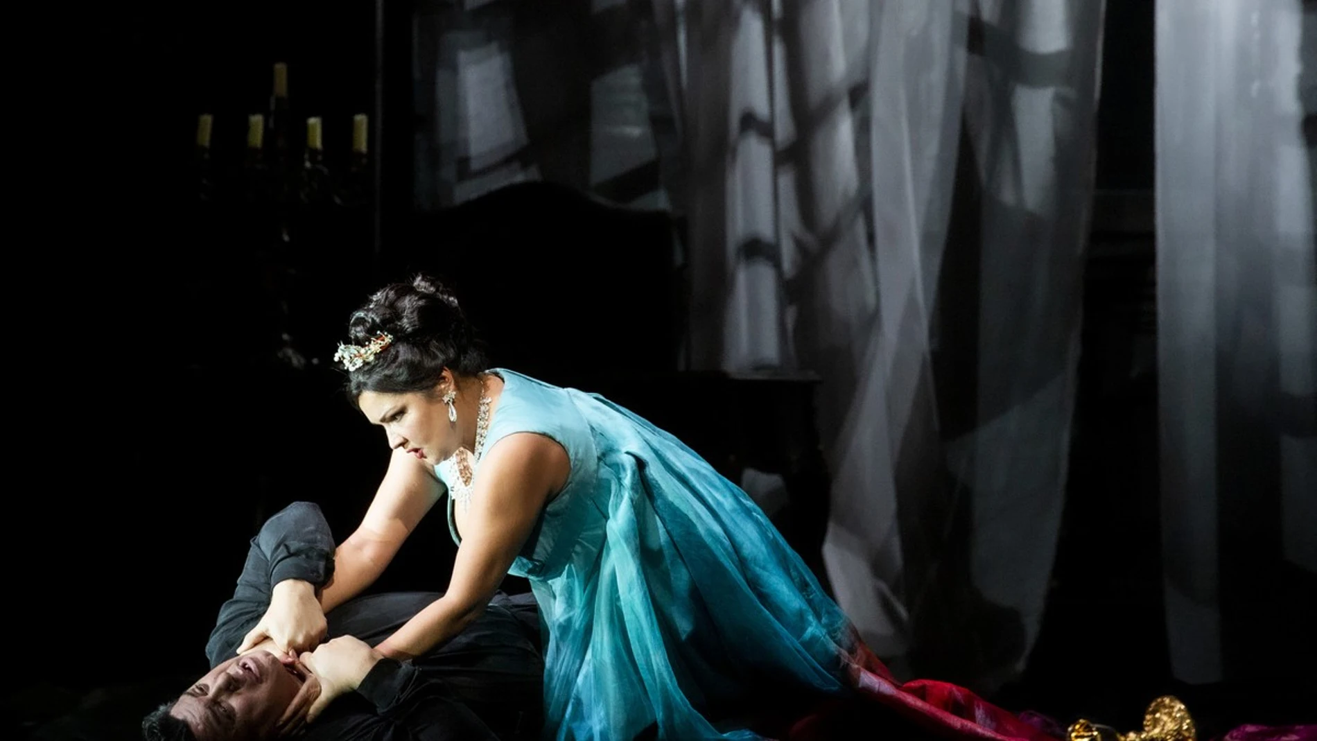 Netrebko en el estreno de la «Tosca» que se representó en La Scala de Milán
