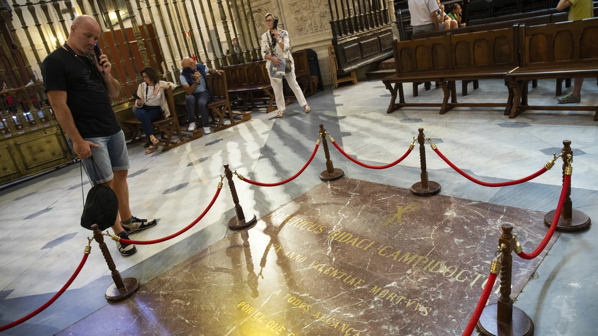 Tumba actual de Rodrigo Díaz de Vivar en la catedral de Burgos© JESUS G. FERIA.14-08-2019.