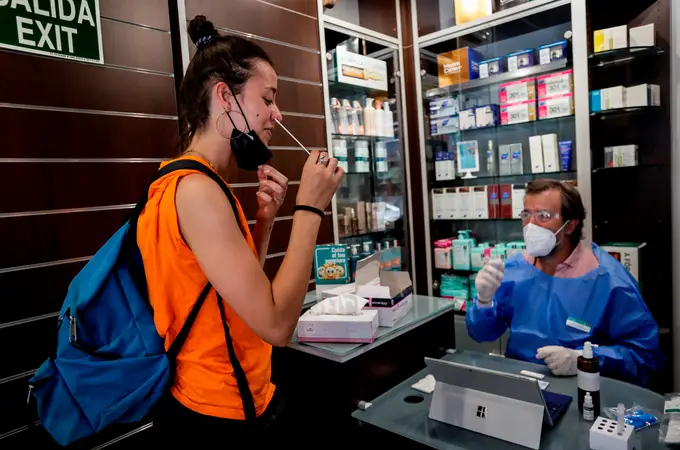 La venta de test de antígenos en farmacia aumenta un 638%