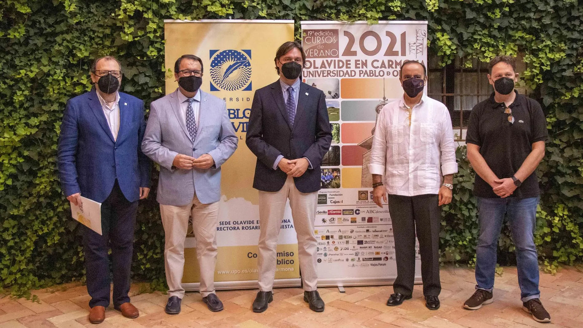 Acto de presentación del seminario 'La dinámica metropolitana de las ciudades: retos para la gobernanza y la gestión de las áreas metropolitanas', en el ámbito de los Cursos de Verano de la UPO en Carmona (Sevilla)
