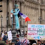«Apartheid», «dictadura sanitaria»... decenas de miles de personas protestaron en Francia este fin de semana