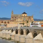Vistas de la Mezquita de Córdoba y el río Guadalquivir