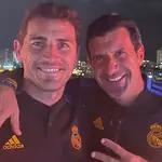 Iker Casillas y Luis Figo, compañeros en el equipo de veteranos del Real Madrid.