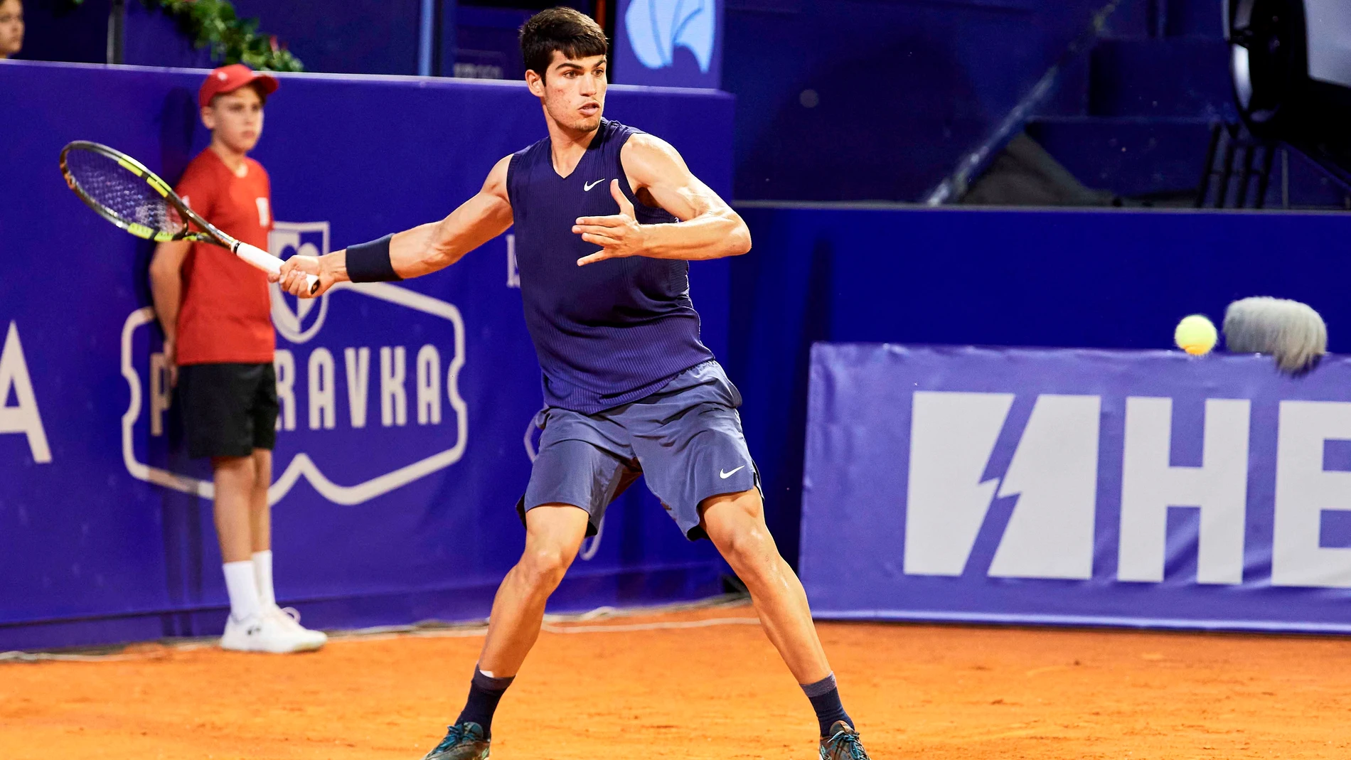 Carlos Alcaraz sigue creciendo como tenista. Jugará en Umag su primera final ATP