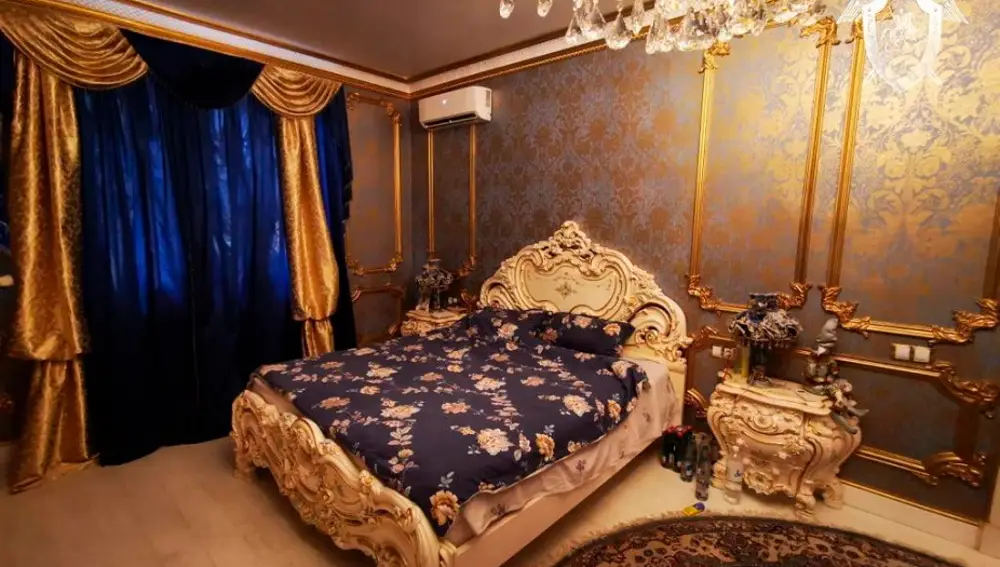 El dormitorio de oro del agente Safonov