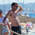 Arturo Valls, a lo 'Vigilantes de la playa' en Ibiza