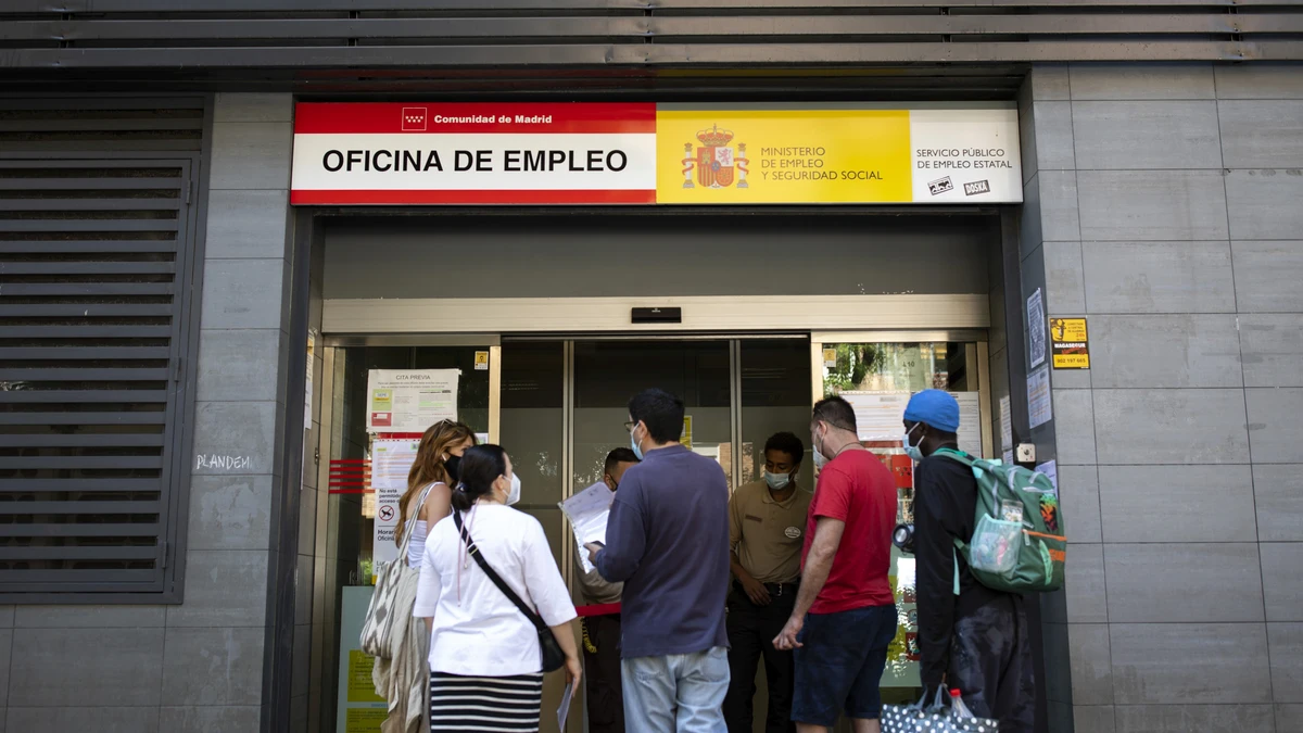 España destruye 140.000 empleos en el primer trimestre, el peor dato desde la pandemia