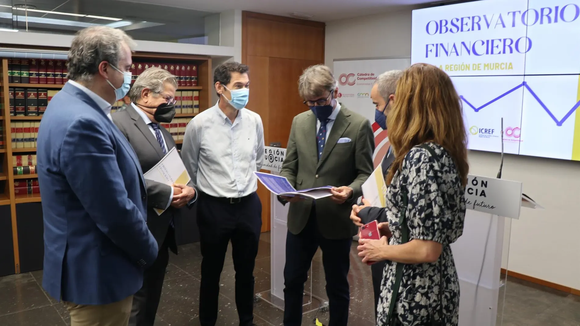 El consejero de Economía, Hacienda y Administración Digital, Luis Alberto Marín, participa en la presentación del primer informe del Observatorio Financiero de la Región de Murcia