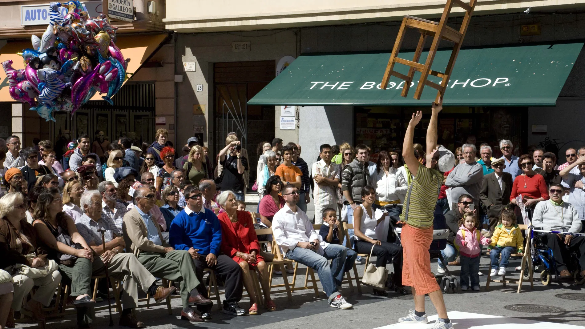 Teatro y actuaciones de calle en las Ferias y Fiestas de Salamanca.
