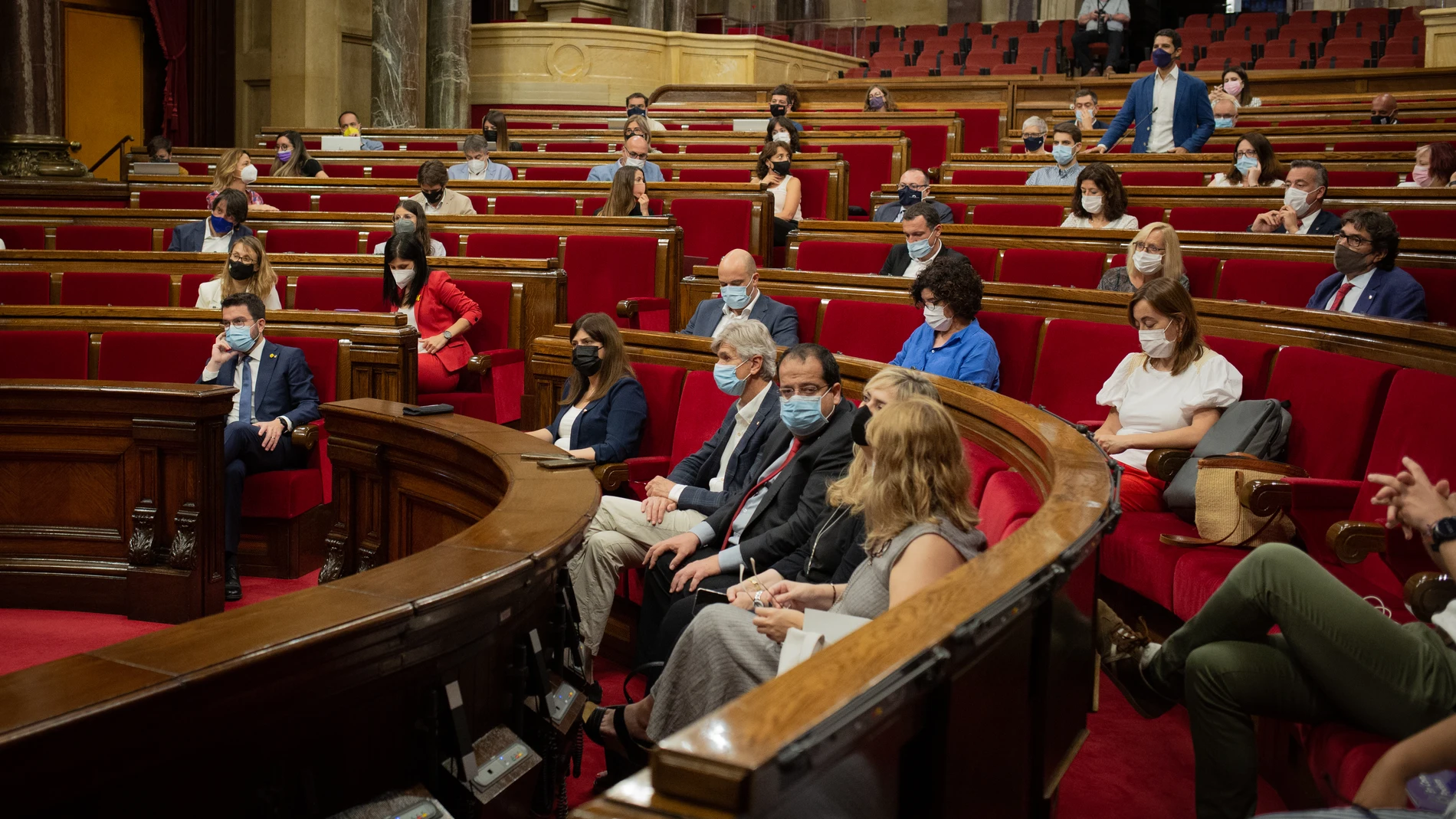 El presidente de la Generalitat, Pere Aragonès durante una sesión plenaria en el Parlament