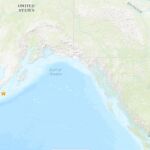 El Centro Nacional de Alerta de Tsunamis de EE. UU. emitió advertencias para el sur de Alaska y la península de Alaska. Servicio Meteorológico de Estados Unidos