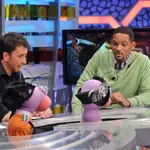 Pablo Motos y Will Smith en el programa de televisión &#39;El hormiguero&#39;