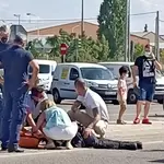 Accidente de tráfico de un agente de la Policía Municipal de Valladolid, cuando se dirigía a la llamada de un suceso en Pajarillos, en el cruce de la VA-20 y el Hospital Río Hortega, al colisionar con un turismo
