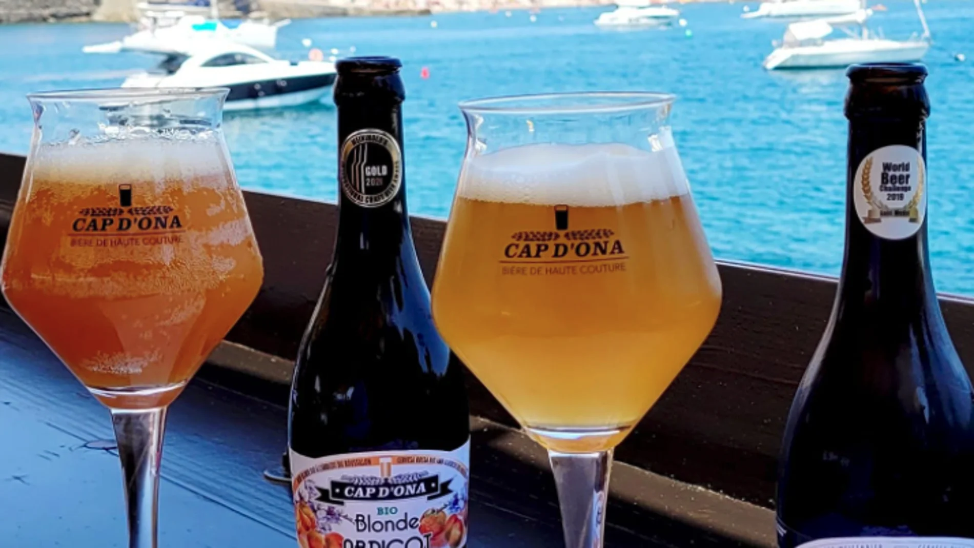 Cervezas de la marca Cap d'Ona. Facebook: Cap d'Ona l'officiel.