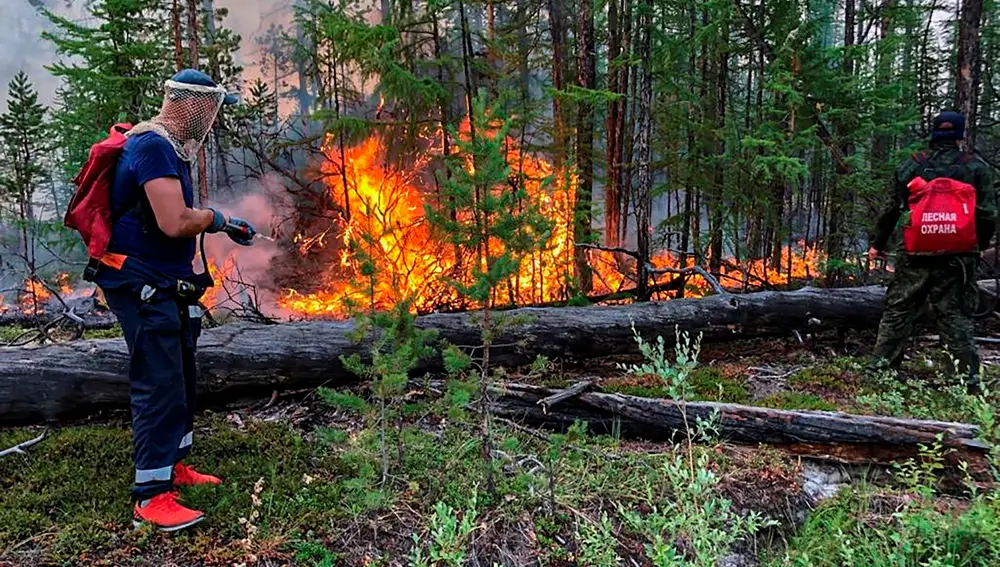 El Servicio de Protección Aérea de Bosques (Avialesoojrana) ha indicado que 90 incendios activos en Yakutia, que afectan la superficie de 1,39 millones de hectáreas mientras que en el total del país siguen activos 174 incendios.