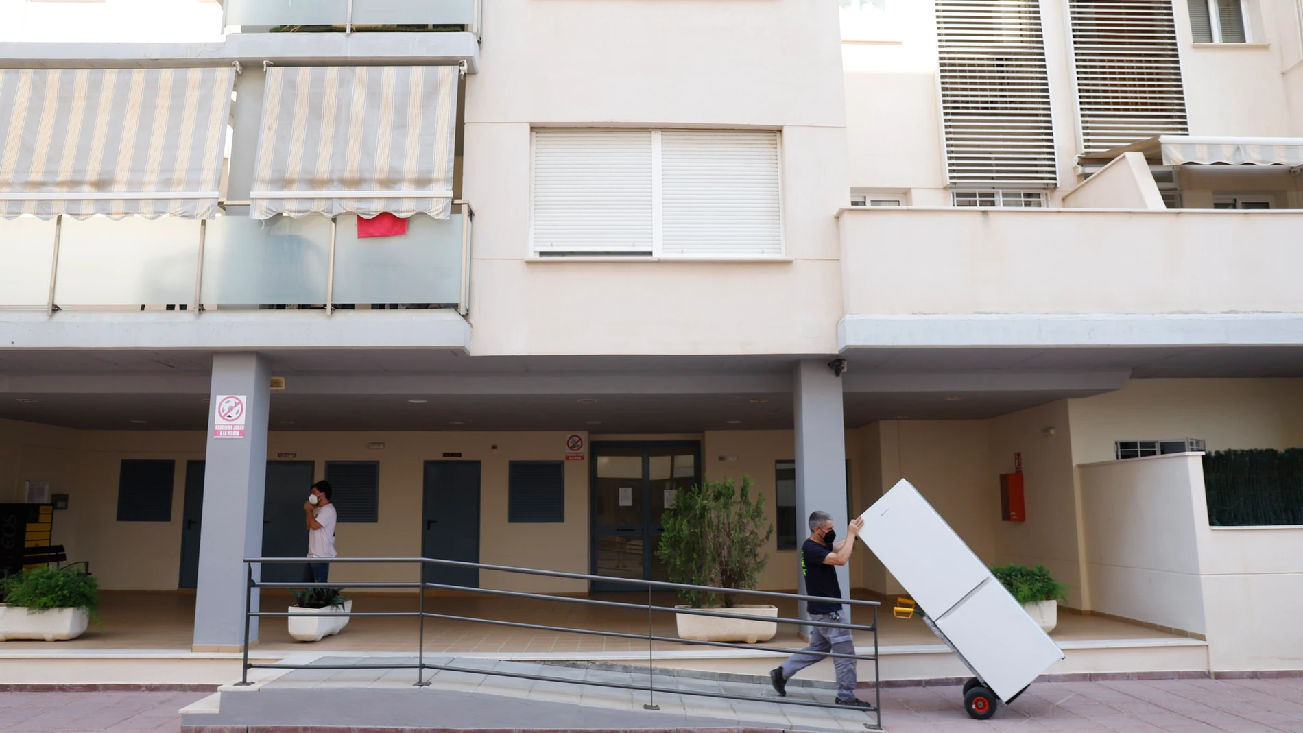 Urbanización Nuevo Rincón de la Victoria donde fue detenido el último autor de un asesinato machista en Andalucía. Álex Zea / Europa Press