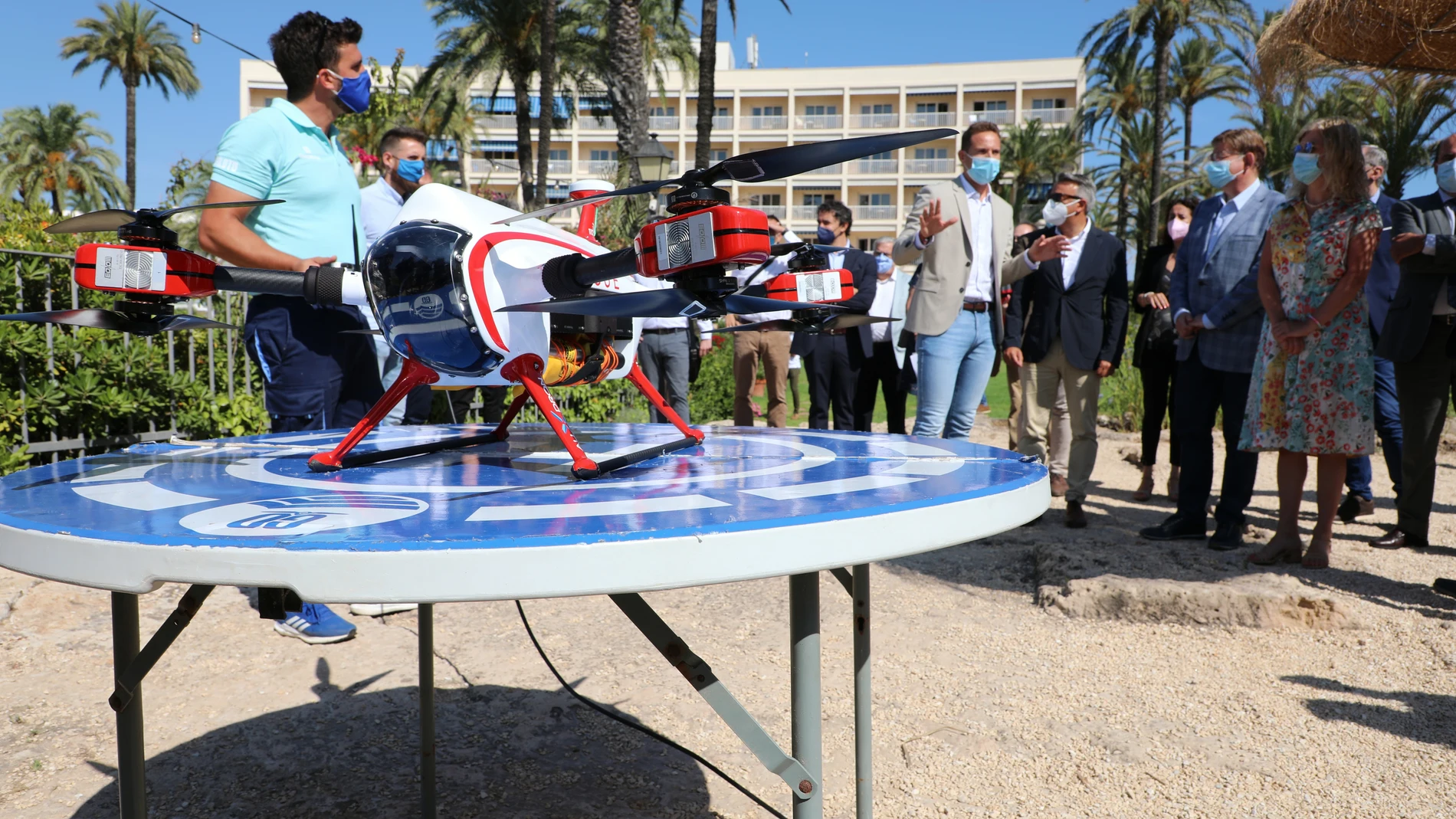 Uno de los drones con los que se vigilarán las playas