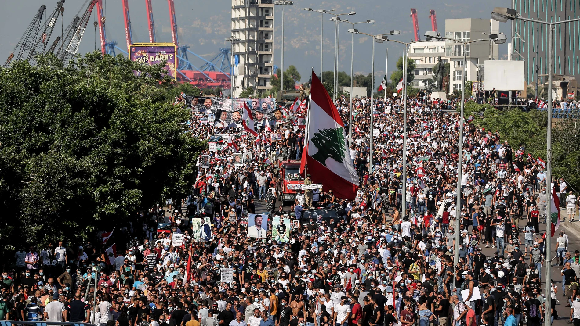 Miles de personas protestaron ayer en el aniversario de la explosión de Beirut