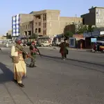 El Ejército asegura que las fuerzas especiales están llevando a cabo una operación para &quot;despejar&quot; la ciudad de insurgentes
