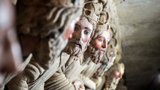 En «El Pórtico de la Gloria. Una restauración» se incluyen 150 imágenes de alta calidad